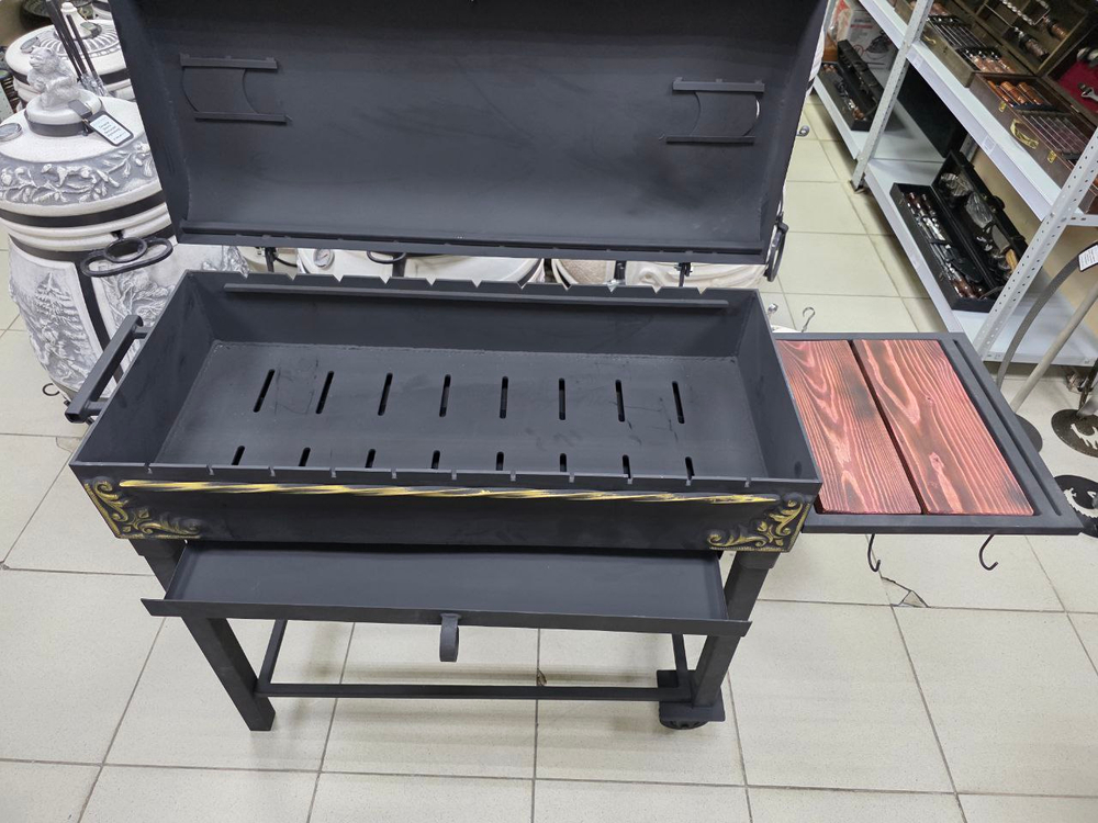 мангал купить в Казани и выбираете мангал 5 мм, обратите внимание на мангал Пикник Гриль Макс: это мангал в наличии Казань, мангал от производителя, мангал с крышкой гриль, мангал гриль с термометром, мангал с термодатчиком, мангал с зольником, мангал с заслонками для тяги, мангал на колесах, мангал с полкой и мангал с дровницей. Такой формат подходит как мангал для дачи, мангал для дома, мангал для беседки, мангал для шашлыка и мангал под решетку, а глубина 15 см удобна для угля и стабильного жара. В магазине можно докупить решетку для мангала из нержавейки 5 мм под размер 90x40, решетку гриль для мангала, шампуры купить в Казани, совок и кочергу, казан купить в Казани (казан чугунный или казан афганский) и приспособление под казан; доступна доставка мангала по Казани и мангал с доставкой в Казани, а также отправка по России транспортной компанией.