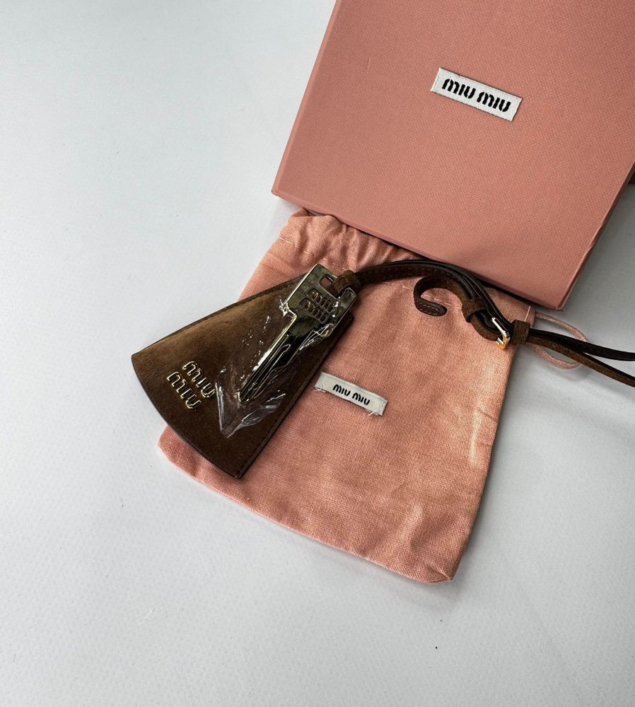 Брелок для сумки MIU MIU