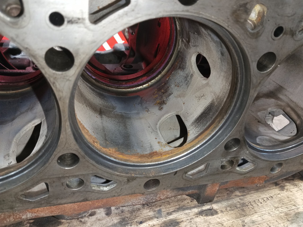 Блок цилиндров двигателя MX340U1 EURO-5 2018г.