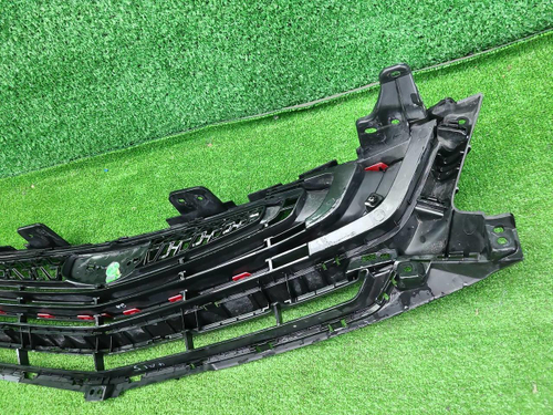 Решетка радиатора Geely Coolray (2019-2023)