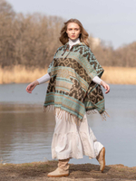 Пончо шерстяное с орнаментом