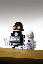 Заводные солонка + перечница 'bots