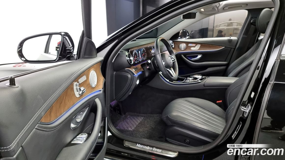 Mercedes-Benz E-Class W213 E300 4MATIC Exclusive (06.2020)