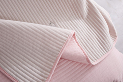 Покрывало 230x250 и 2 наволочки 50х70 Sofi De MarkO Жаклин розовое