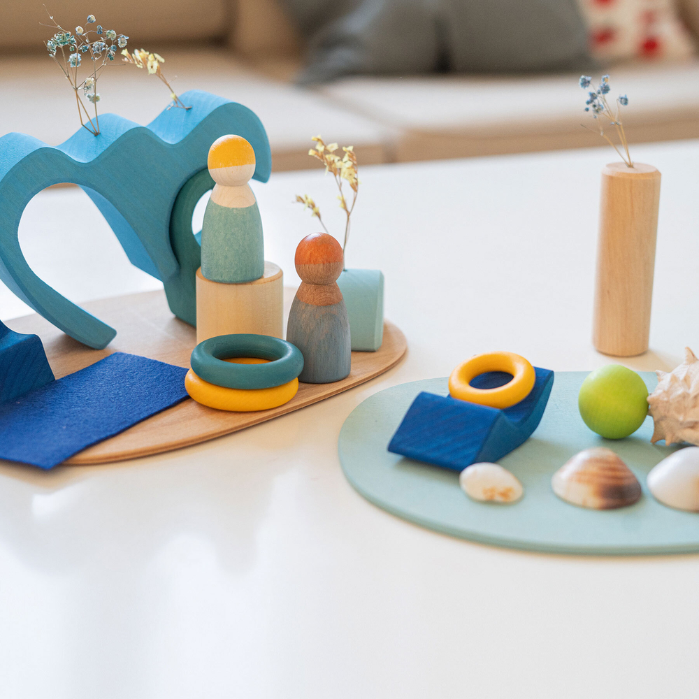 Деревянный сюжетный игровой набор "У воды"