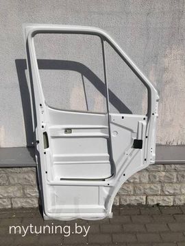 Дверь водительская стеклопластик для Mercedes W901-W905