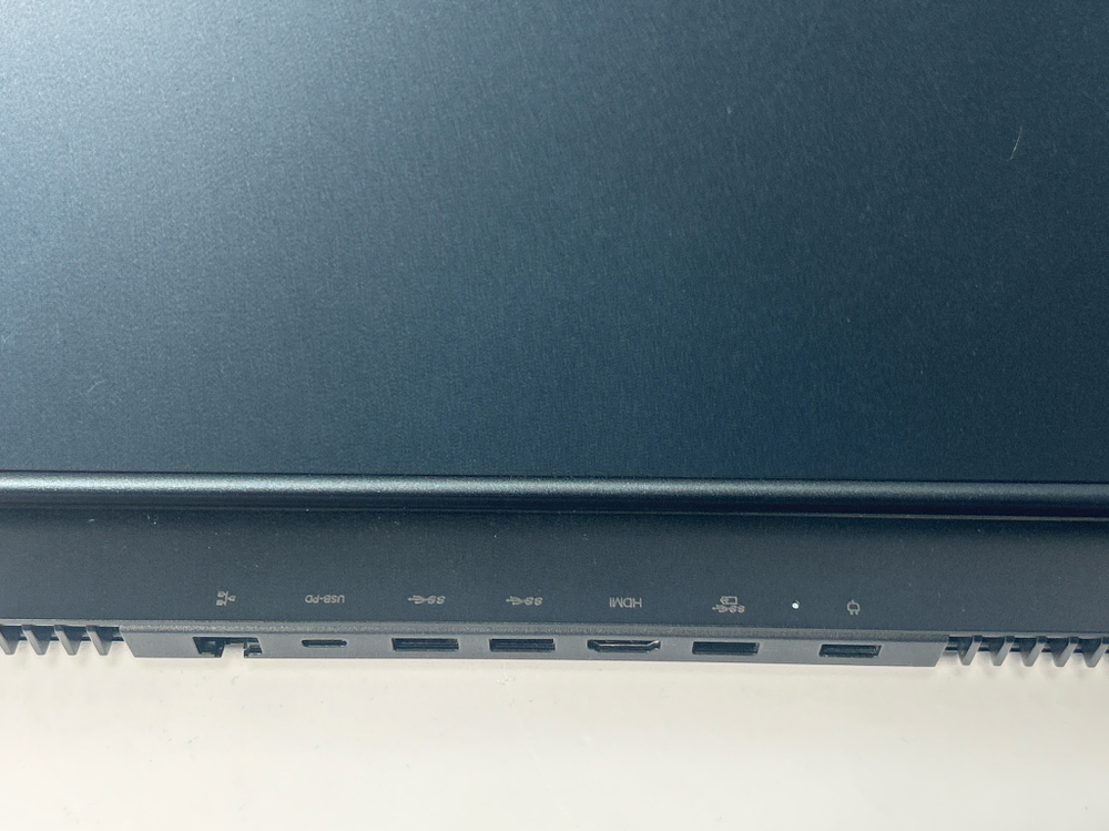 Ноутбук Lenovo Legion 5-15ACH6H (82JU000XRU) 15.6"/AMD Ryzen 5 5600H/RAM 16GB/SSD 512GB/Nvidia RTX3060 6GB/1920*1080/IPS 165hz/Windows 11/Подсветка кл-ры: LED/черный. Состояние: C1