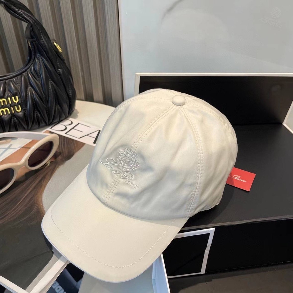 Бейсболка Loro Piana