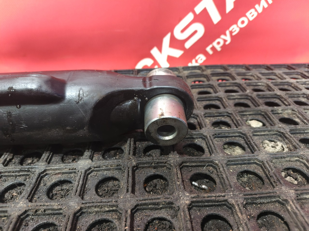 Цилиндр подъема кабины 2023г.