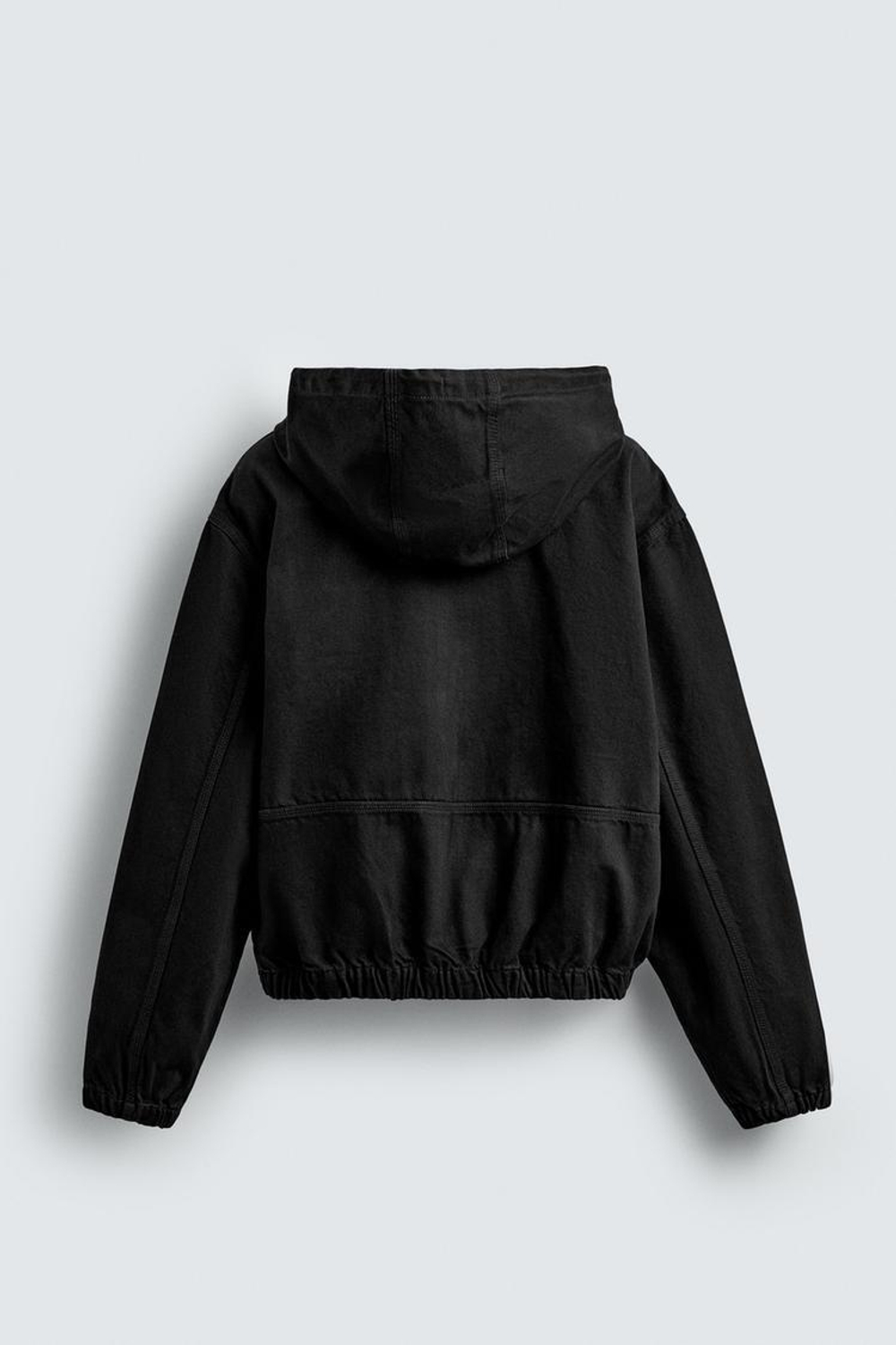 ZARA КУРТКА С КАПЮШОНОМ ИЗ ТКАНИ С ЭФФЕКТОМ ПОТЕРТОСТИ, ЧЕРНЫЙ