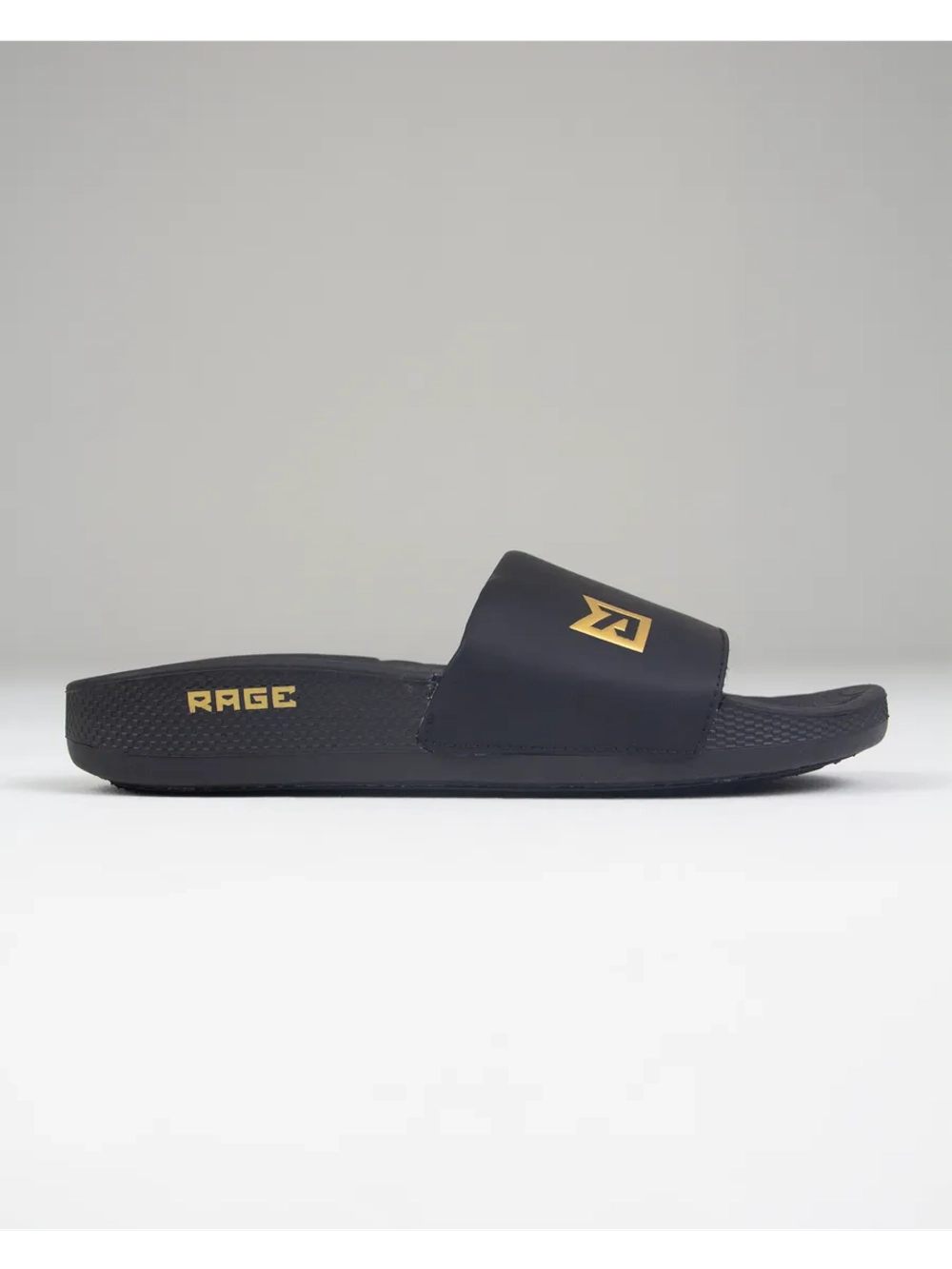 Эргономичные спортивные тапочки