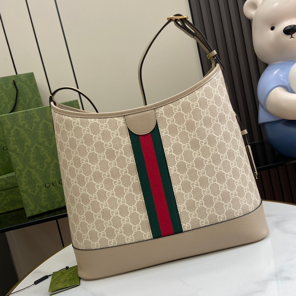 Gucci Ophidia GG Medium Shoulder Bag 34 cm