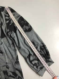 Платье обтягивающего кроя, визуально на 46 размер