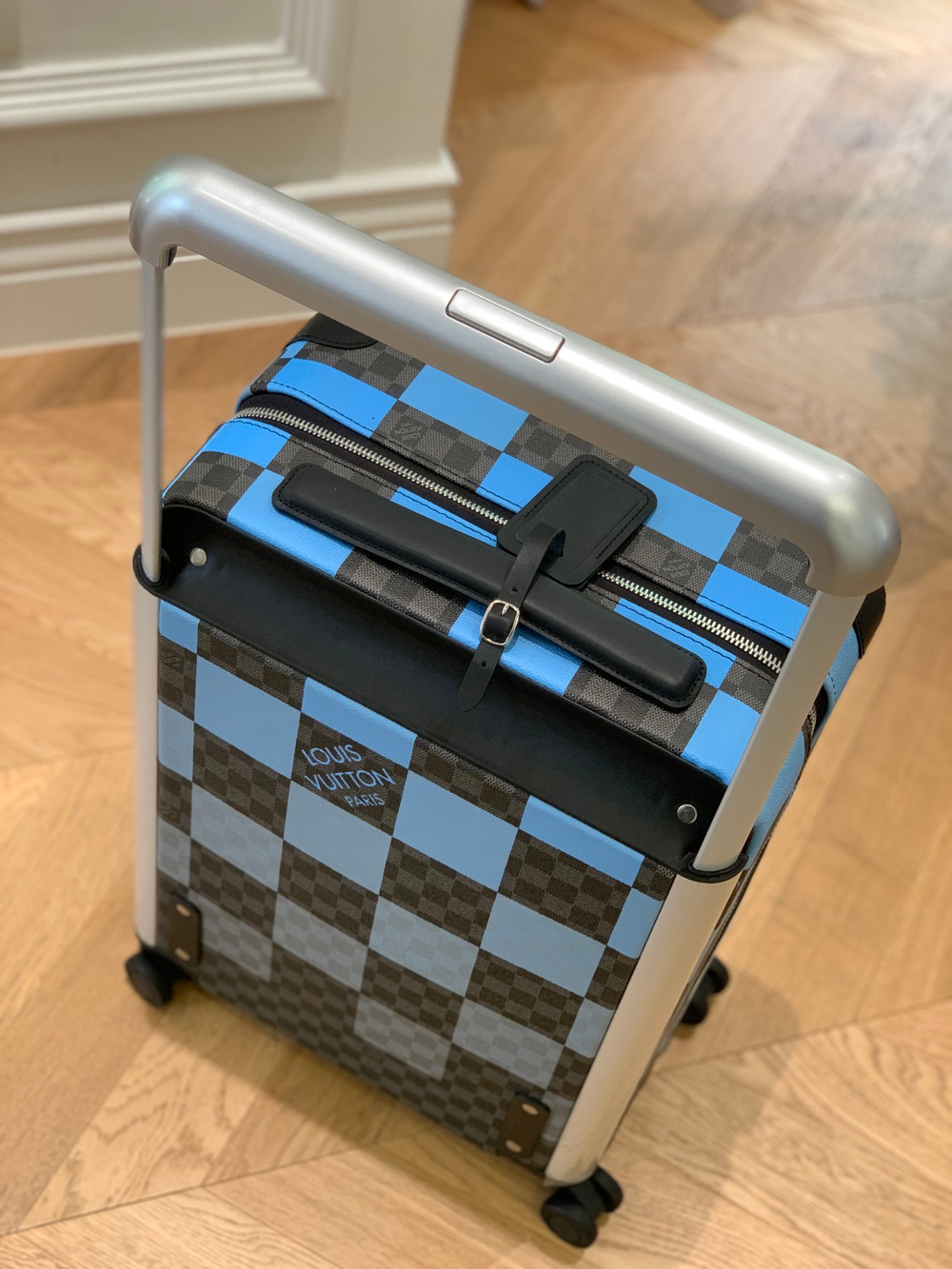 Louis Vuitton Horizon 55