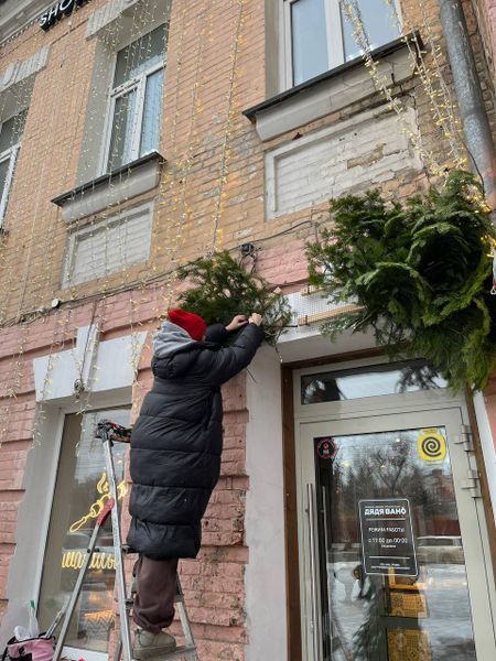 Украсили ресторан «Дядя Вано»