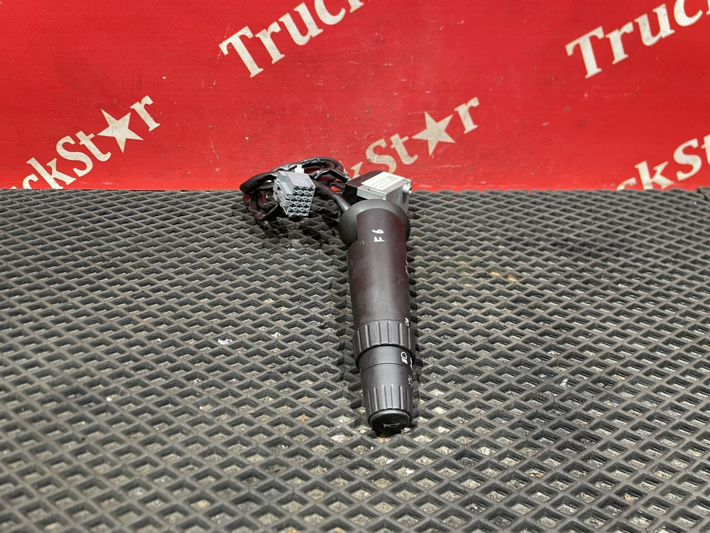 Переключатель подрулевой левый 2024г