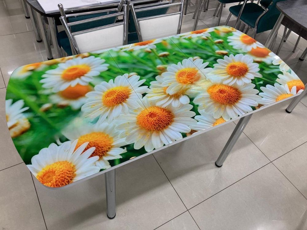 Стол разд Стеклянный подстолье прямое хром Царг.пояс белый Ст-ца ромашки (белая) ф/п