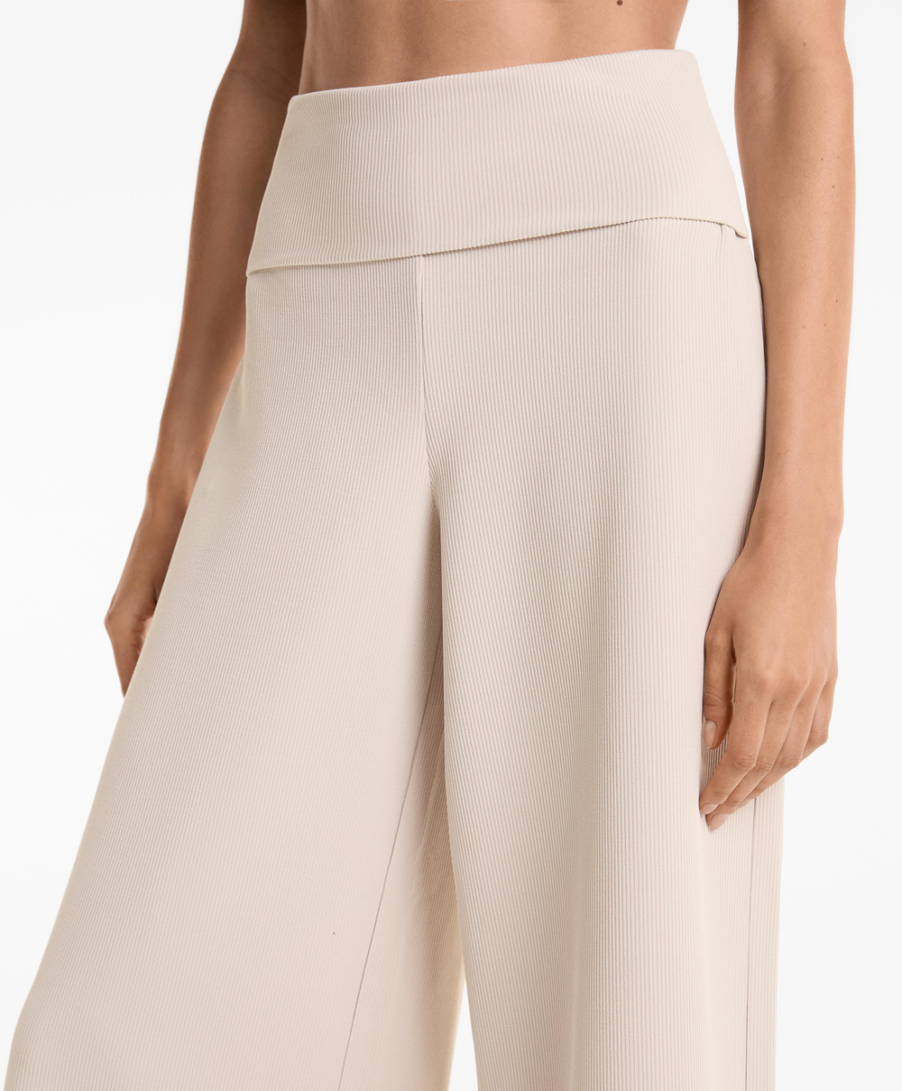 OYSHO Брюки широкого кроя в рубчик, норка