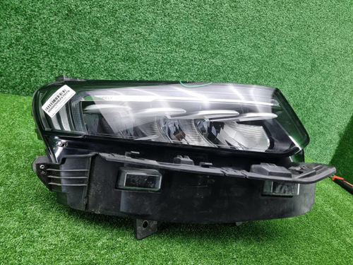 Фара правая Geely Tugella (2019-2024) LED