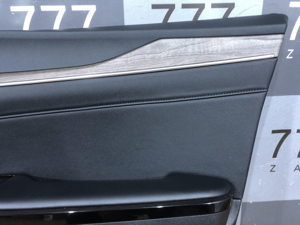 Обшивка двери передней правой Kia K5 20-22 Б/У Оригинал 82302L2BF0A53