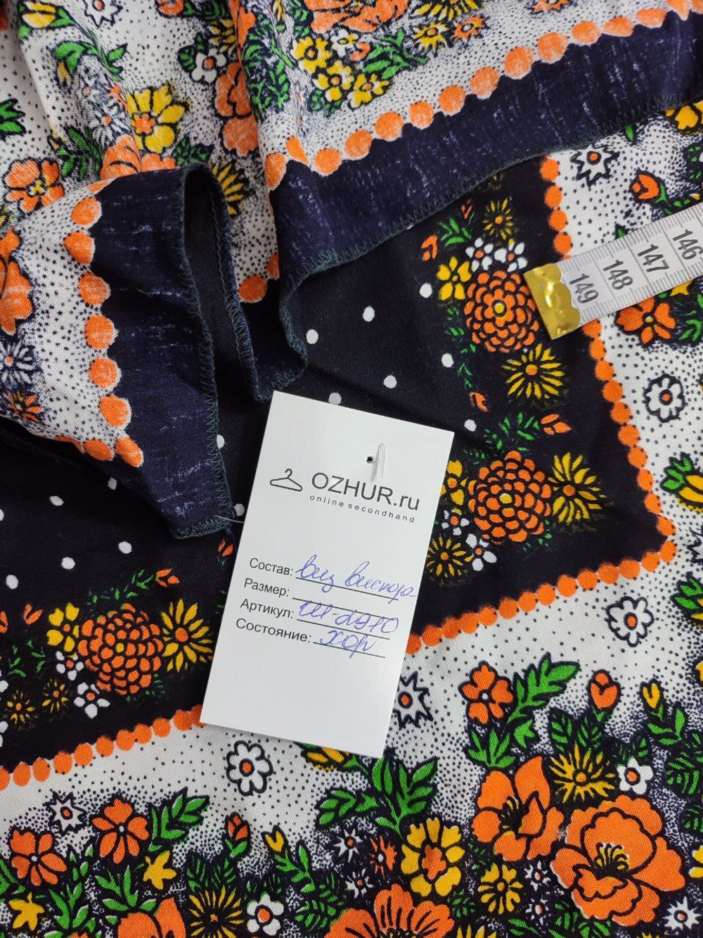 Косынка с ярким принтом