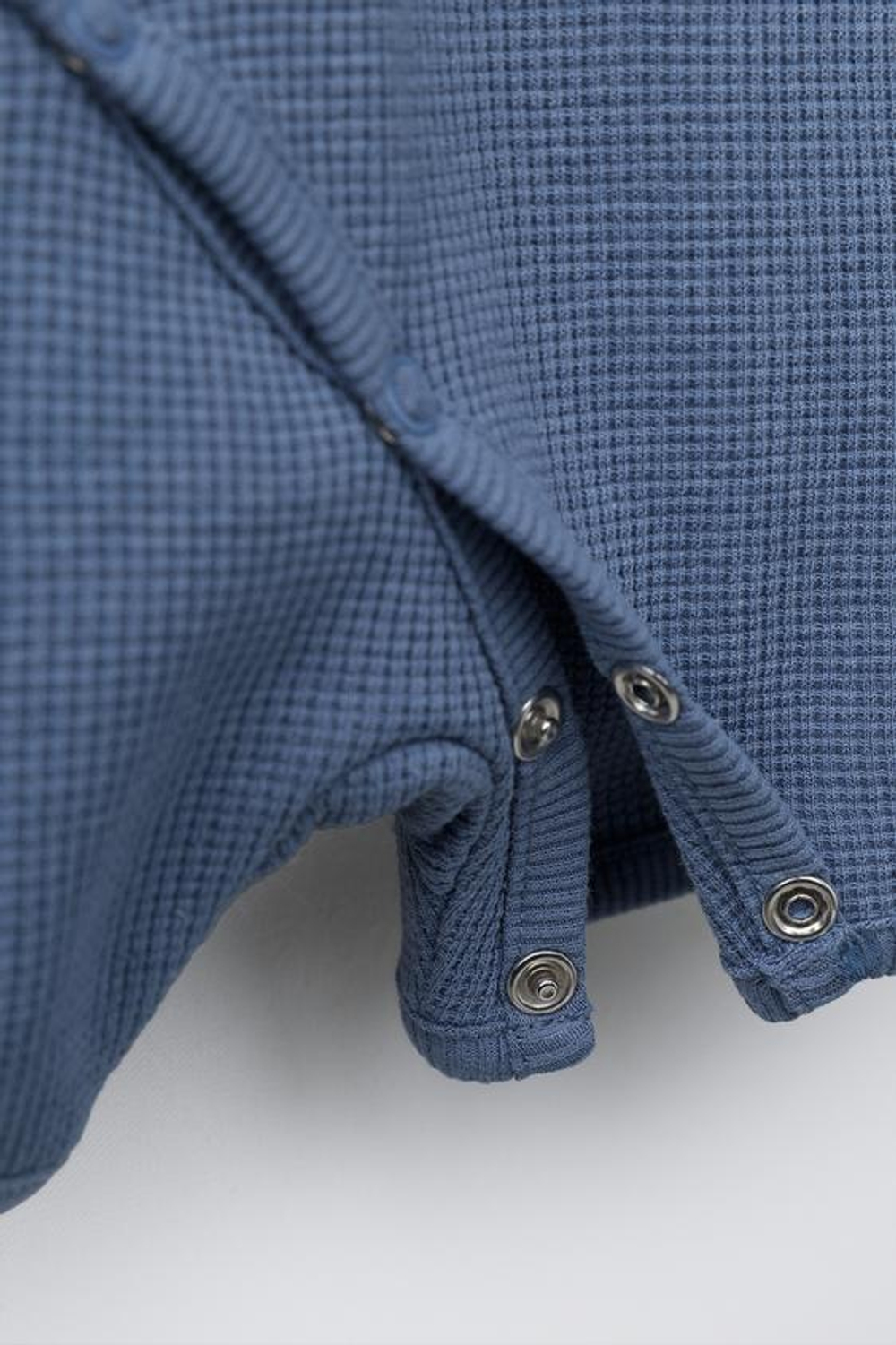 ZARA КОРОТКИЙ КОМБИНЕЗОН ИЗ РИФЛЕНОГО ТРИКОТАЖА, СИНИЙ