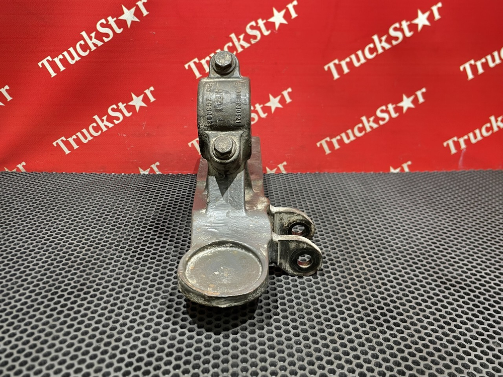 Кронштейн стабилизатора переднего правый