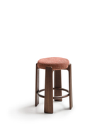 Granite Полубарный табурет из терракотового шенилла и массива ясеня в натуральной отделке 65 см