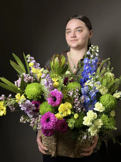 Цветы в корзине «Дофамин»