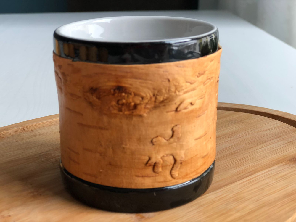 Кружка малая фарфоровая без ручки с берестой. Коллекция Log (Бревно)