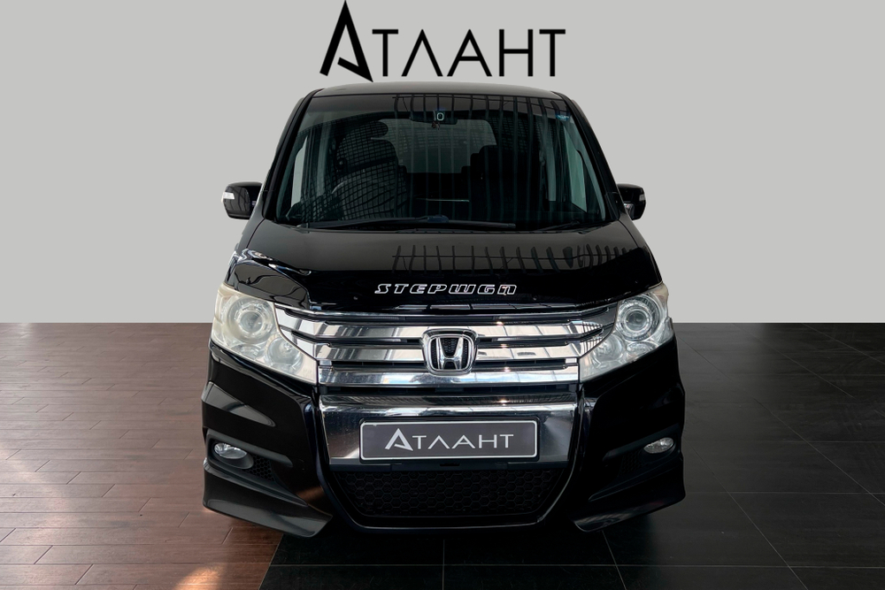 Honda Stepwgn, 2012 год