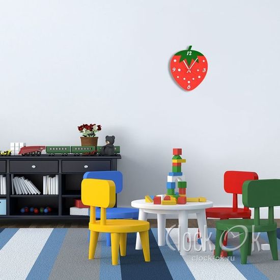 Настенные часы Клубничка