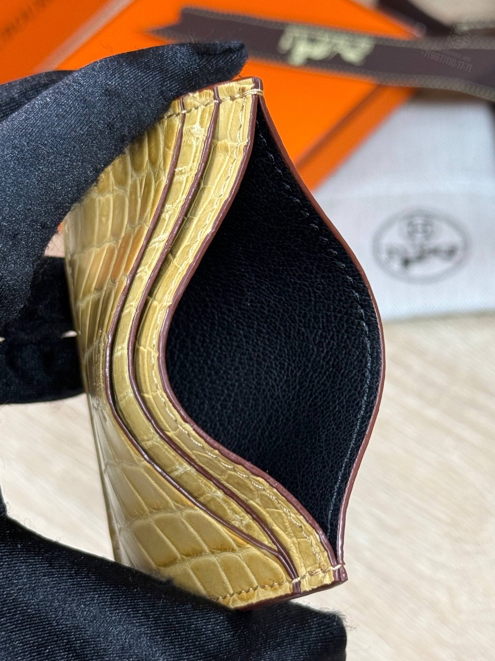 Картхолдер Hermes из кожи крокодила