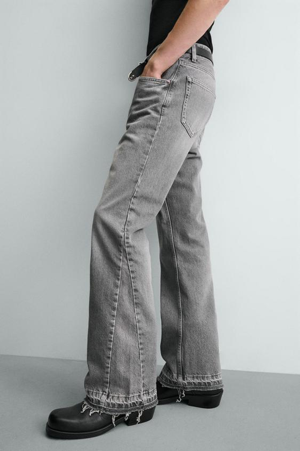 ZARA ДЖИНСЫ FLARE FIT, СЕРЫЙ