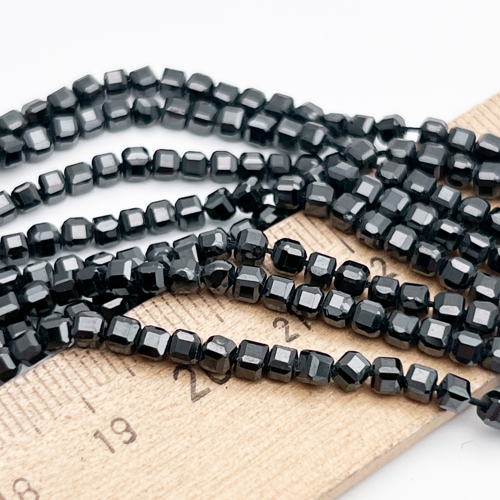 Фианит Куб бусины (кубический цирконий), цвет черный, размер около 3 мм, цена за нить 38 см