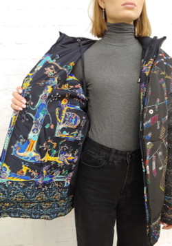 Двусторонняя куртка "Связь времён. Графика на чёрном", по мотивам абстрактной живописи Василия Кандинского и фантастических существ со страниц Псалтыри Латтрелла.