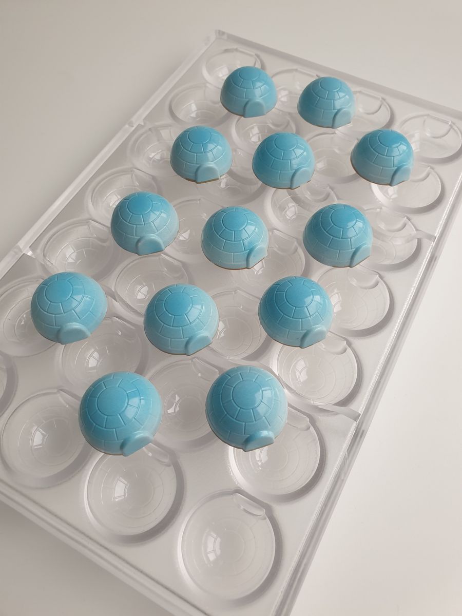 423 | Форма для шоколадных конфет "Иглу" (275*175 мм)