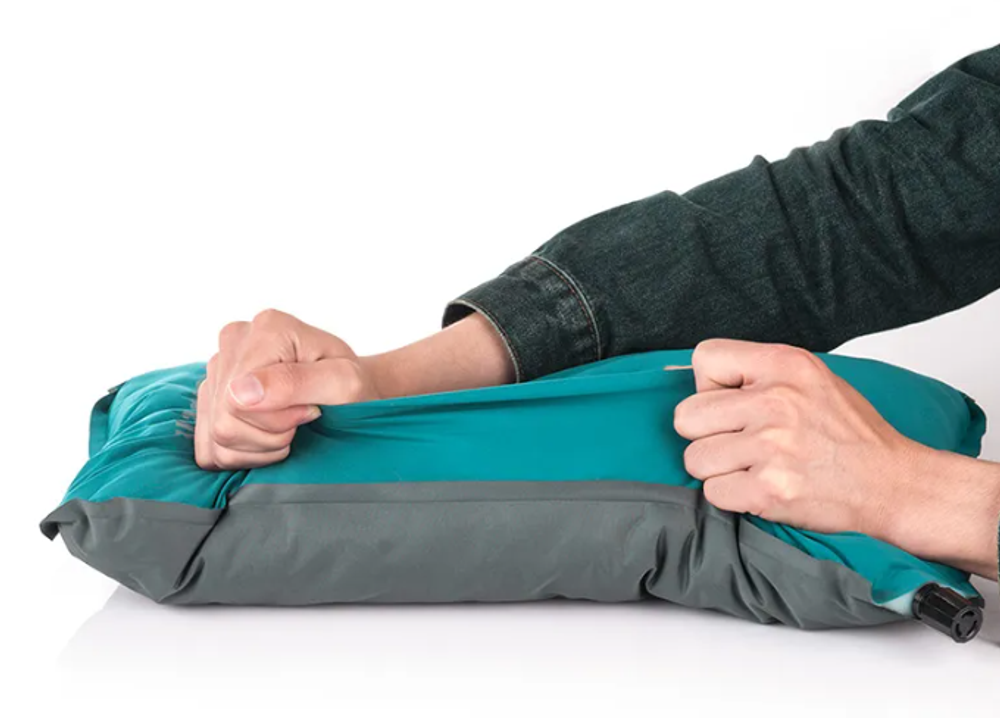Подушка самонадувающаяся Naturehike 46х27х9,5 см, голубая, артикул NH17A001-L-LB. Под заказ.