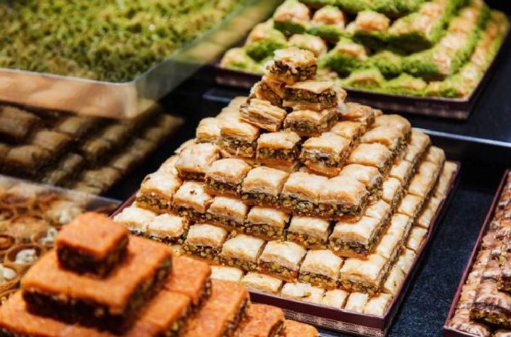 Elixir Attar Halawiyyat Sharqiyya Attar