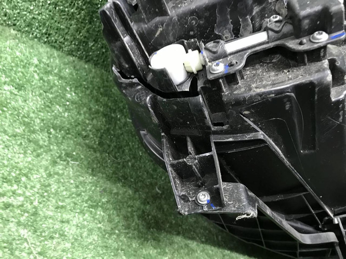 Битая Фара левая Geely Emgrand 2 (2021-н.в.) LED