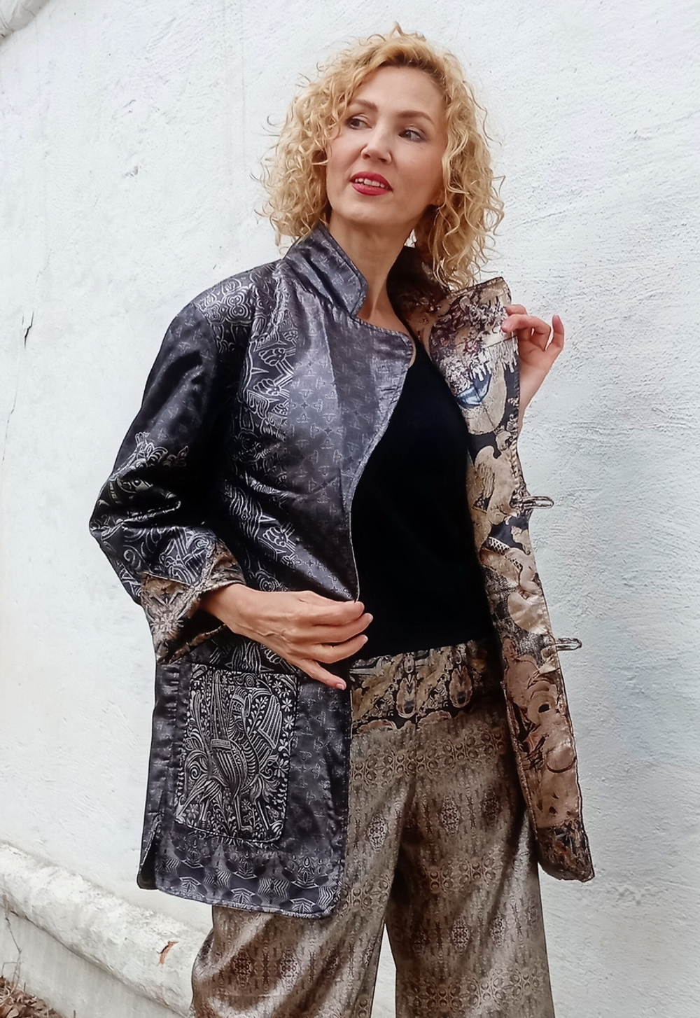 Двусторонний жакет "Вечернее серебро" (коллекция "Сны Белого Камня"), по мотивам белокаменной резьбы домонгольских соборов Владимирской земли