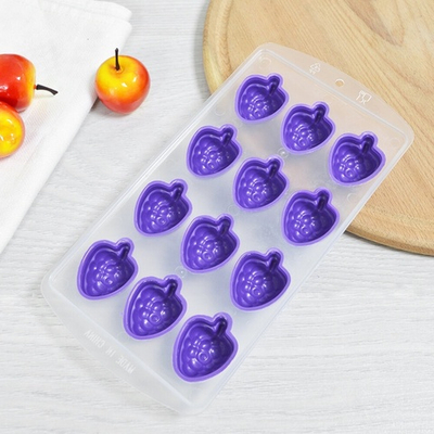 Форма для льда пластиковая с силиконом "Виноград"