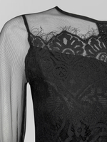 Платье длинное с отделкой кружевом и прозрачными рукавами на молнии сзади