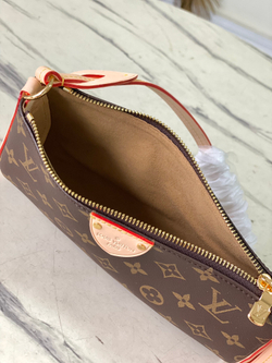 Louis Vuitton Pochette Tirette