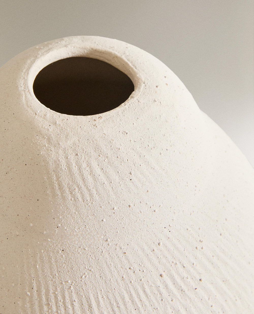Zara Home Ваза из керамики, цвет бежевый, 32 см