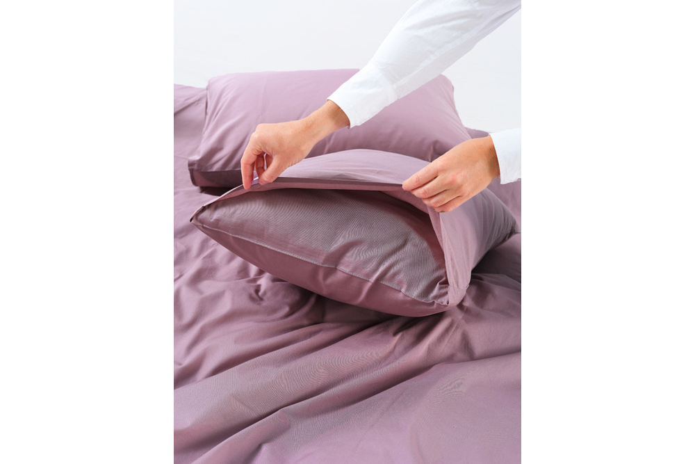 Постельное белье GoodNight Сатин Делюкс 2 сп. с евро (с нав. 50х70) пыльная роза