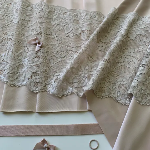 Кружево эластичное серо-бежевое 20 см, Италия