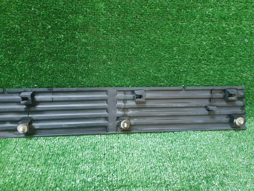 Накладка подножки правая Land Cruiser 200 (12-21)
