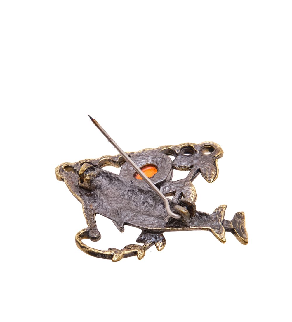 AM-3429 Брошь «Дельфины» (латунь, янтарь)