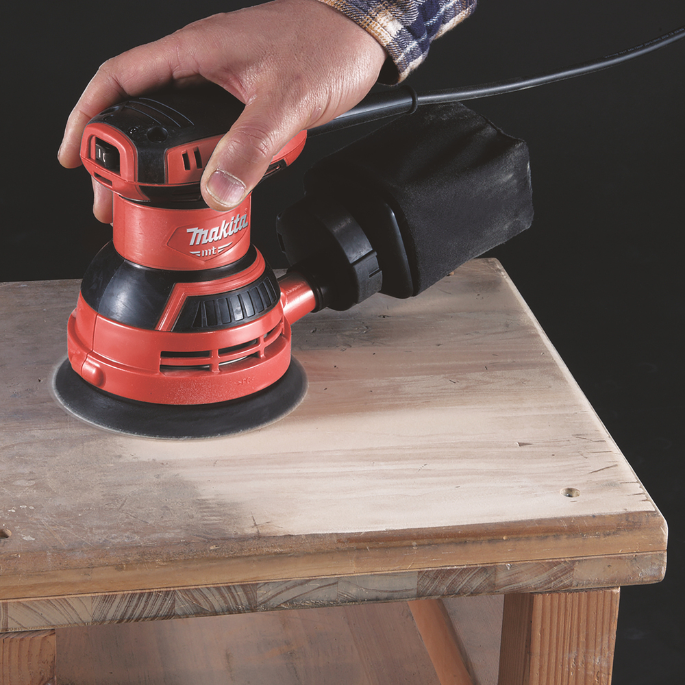 Эксцентриковая шлифмашина M9204 240 Вт 125 мм